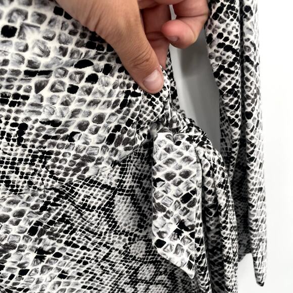 Good American NWT The Runaround Wrap Dress // XS - Picture 8 of 15